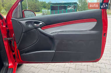 Хэтчбек Ford Focus 2000 в 