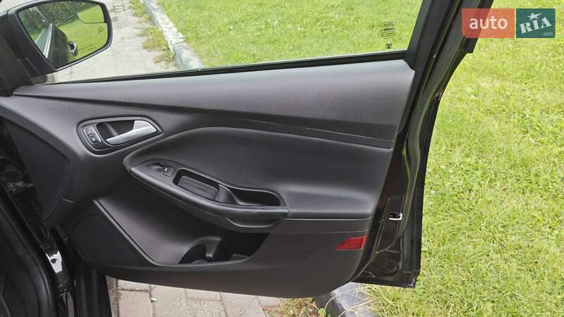 Хэтчбек Ford Focus 2015 в Ровно фото 18 Хэтчбек Ford Focus 2015 в Ровно