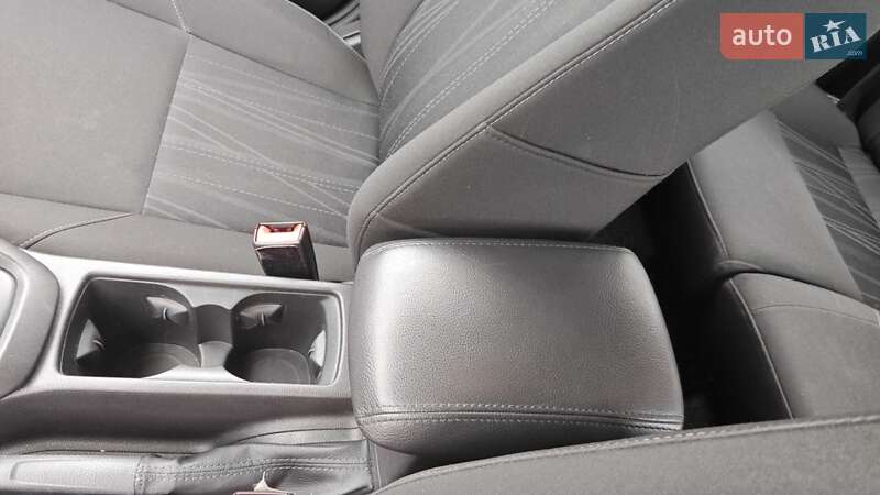 Хэтчбек Ford Focus 2015 в Ровно фото 26 Хэтчбек Ford Focus 2015 в Ровно