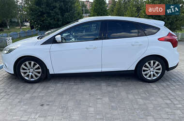 Хэтчбек Ford Focus 2013 в 