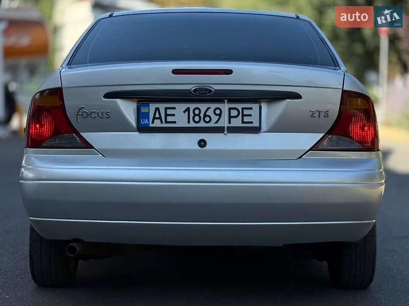 Седан Ford Focus 2003 в Днепре