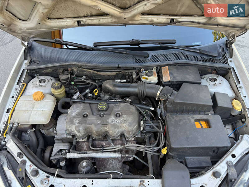 Седан Ford Focus 2003 в Днепре