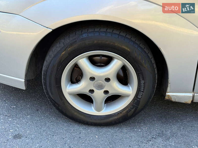 Седан Ford Focus 2003 в Днепре