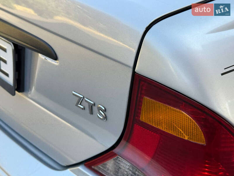 Седан Ford Focus 2003 в Днепре