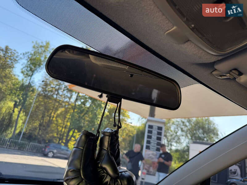 Седан Ford Focus 2003 в Днепре