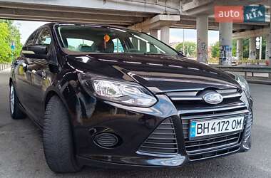 Седан Ford Focus 2014 в 