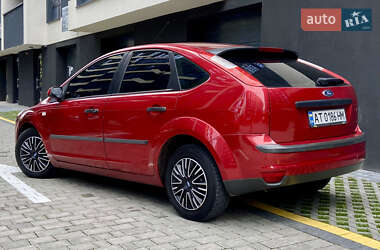 Хэтчбек Ford Focus 2006 в 
