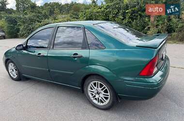 Седан Ford Focus 2000 в 
