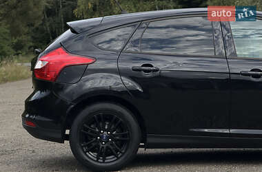 Хэтчбек Ford Focus 2014 в 