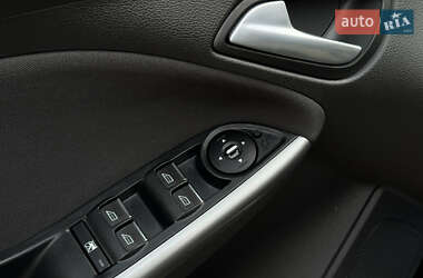 Хэтчбек Ford Focus 2014 в 