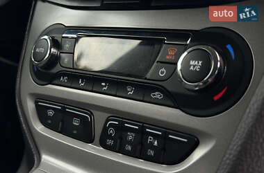 Хэтчбек Ford Focus 2014 в 