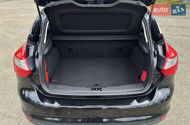 Хэтчбек Ford Focus 2014 в 