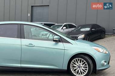 Седан Ford Focus 2011 в 