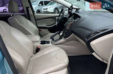 Седан Ford Focus 2011 в 