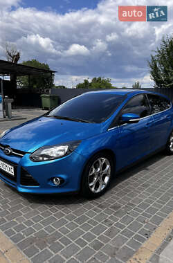 Хэтчбек Ford Focus 2014 в 