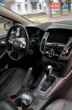 Хэтчбек Ford Focus 2014 в 