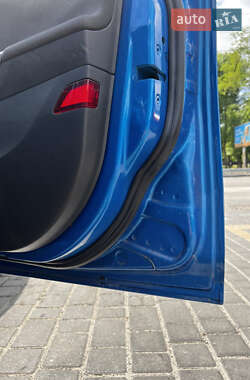Хэтчбек Ford Focus 2014 в 