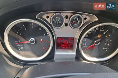 Хэтчбек Ford Focus 2010 в 