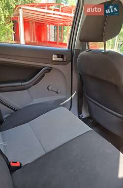 Хэтчбек Ford Focus 2010 в 