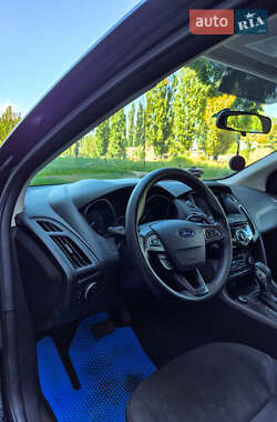 Седан Ford Focus 2017 в 