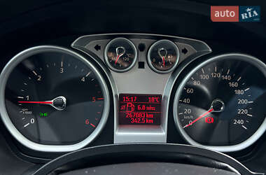 Хэтчбек Ford Focus 2010 в 