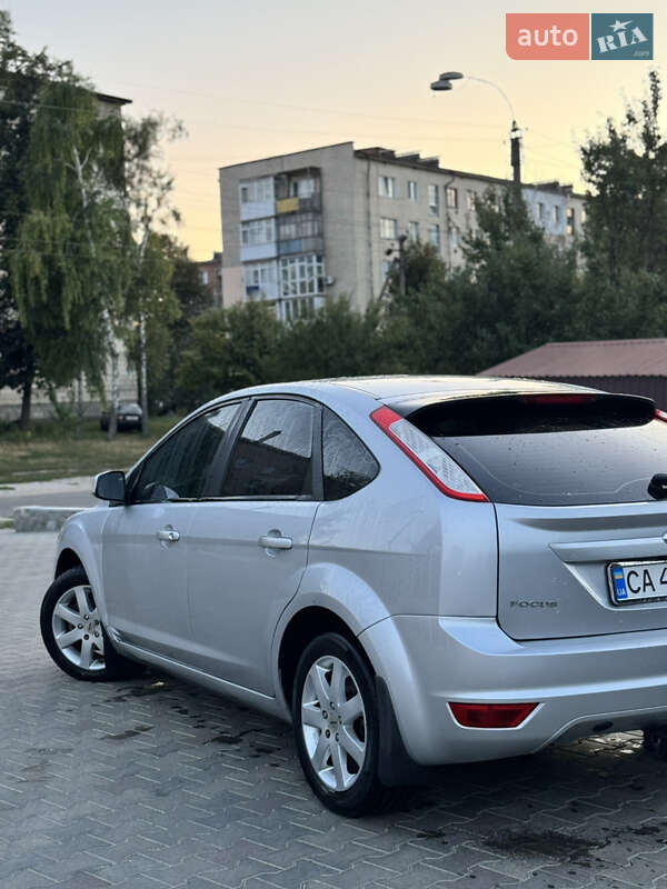 Хэтчбек Ford Focus 2011 в Умани