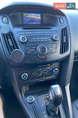Хэтчбек Ford Focus 2016 в 