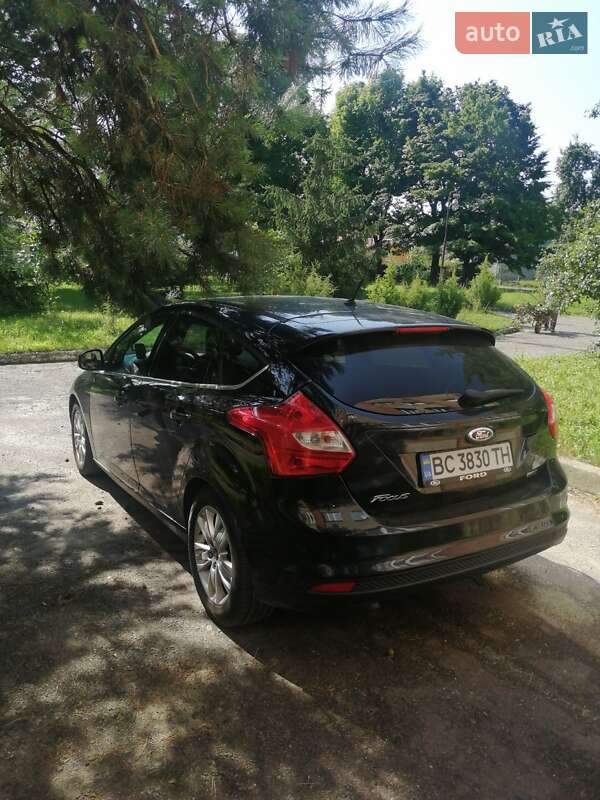 Хэтчбек Ford Focus 2011 в Львове