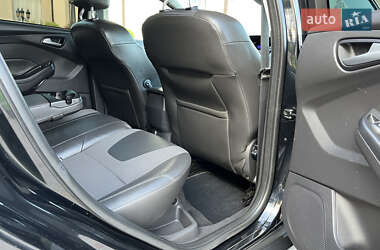 Хэтчбек Ford Focus 2012 в 