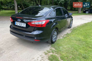 Седан Ford Focus 2014 в 