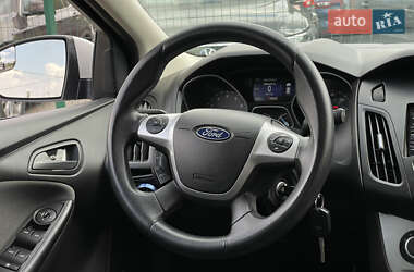 Седан Ford Focus 2012 в 