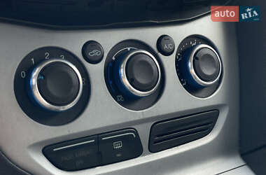 Седан Ford Focus 2012 в 