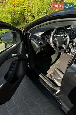 Хэтчбек Ford Focus 2014 в 