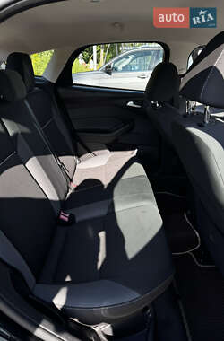 Хэтчбек Ford Focus 2014 в 