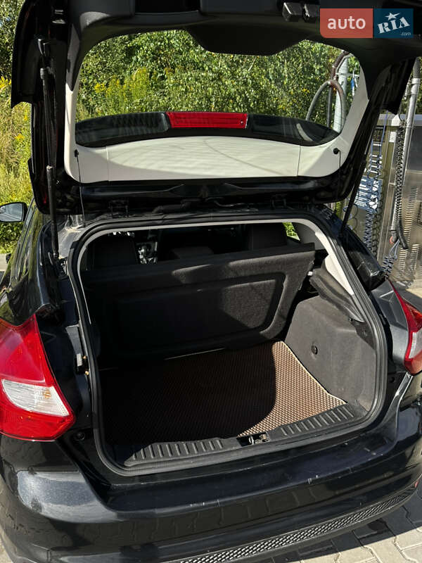 Хэтчбек Ford Focus 2014 в Львове фото 46 Хэтчбек Ford Focus 2014 в Львове