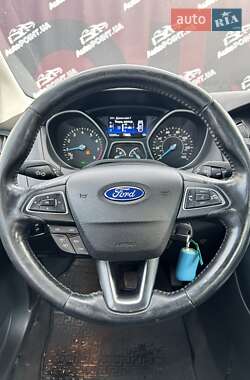 Седан Ford Focus 2015 в 