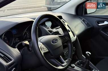 Седан Ford Focus 2016 в 