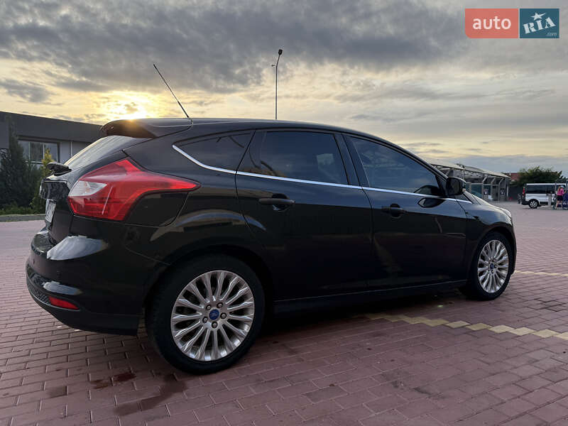 Хэтчбек Ford Focus 2013 в Сарнах