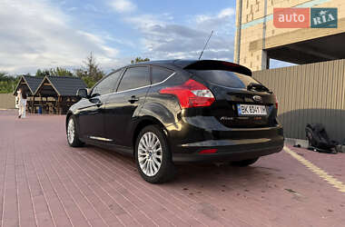 Хэтчбек Ford Focus 2013 в Сарнах