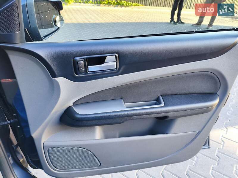 Универсал Ford Focus 2010 в Львове