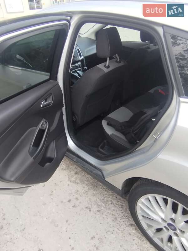 Хэтчбек Ford Focus 2012 в Николаеве фото 5 Хэтчбек Ford Focus 2012 в Николаеве