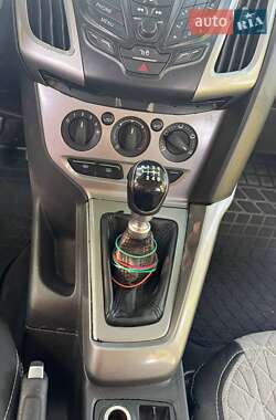 Универсал Ford Focus 2012 в 