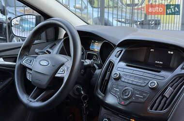 Седан Ford Focus 2016 в 