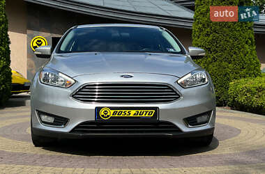 Хэтчбек Ford Focus 2015 в 