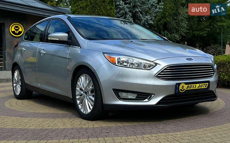 Хэтчбек Ford Focus 2015 в 