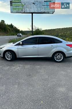Седан Ford Focus 2016 в 