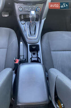 Седан Ford Focus 2015 в 