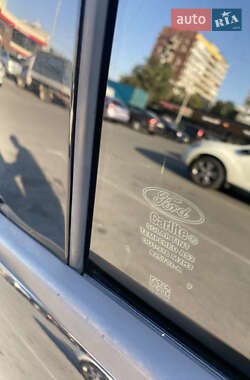 Седан Ford Focus 2015 в 
