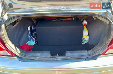Седан Ford Focus 2003 в 