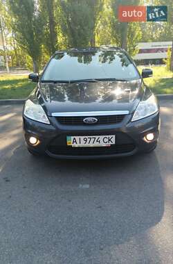 Хэтчбек Ford Focus 2010 в 